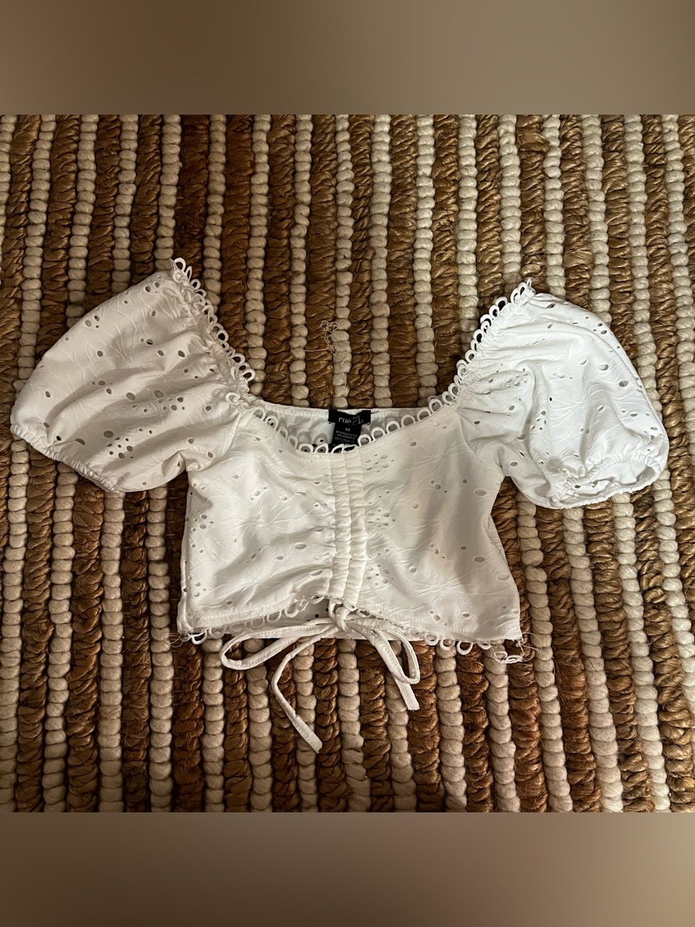 White Eyelet Puff-Sleeve Cropped Top